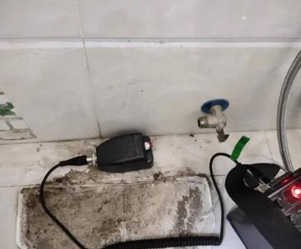 岳阳市屋顶漏水维修公司分享下卫生间漏水的危害及解决方法